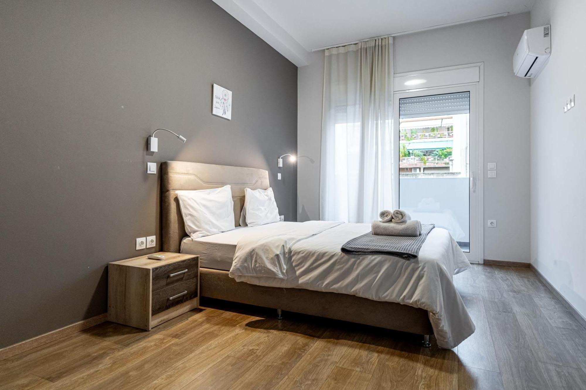 Athenian Infinity Apartments Екстер'єр фото