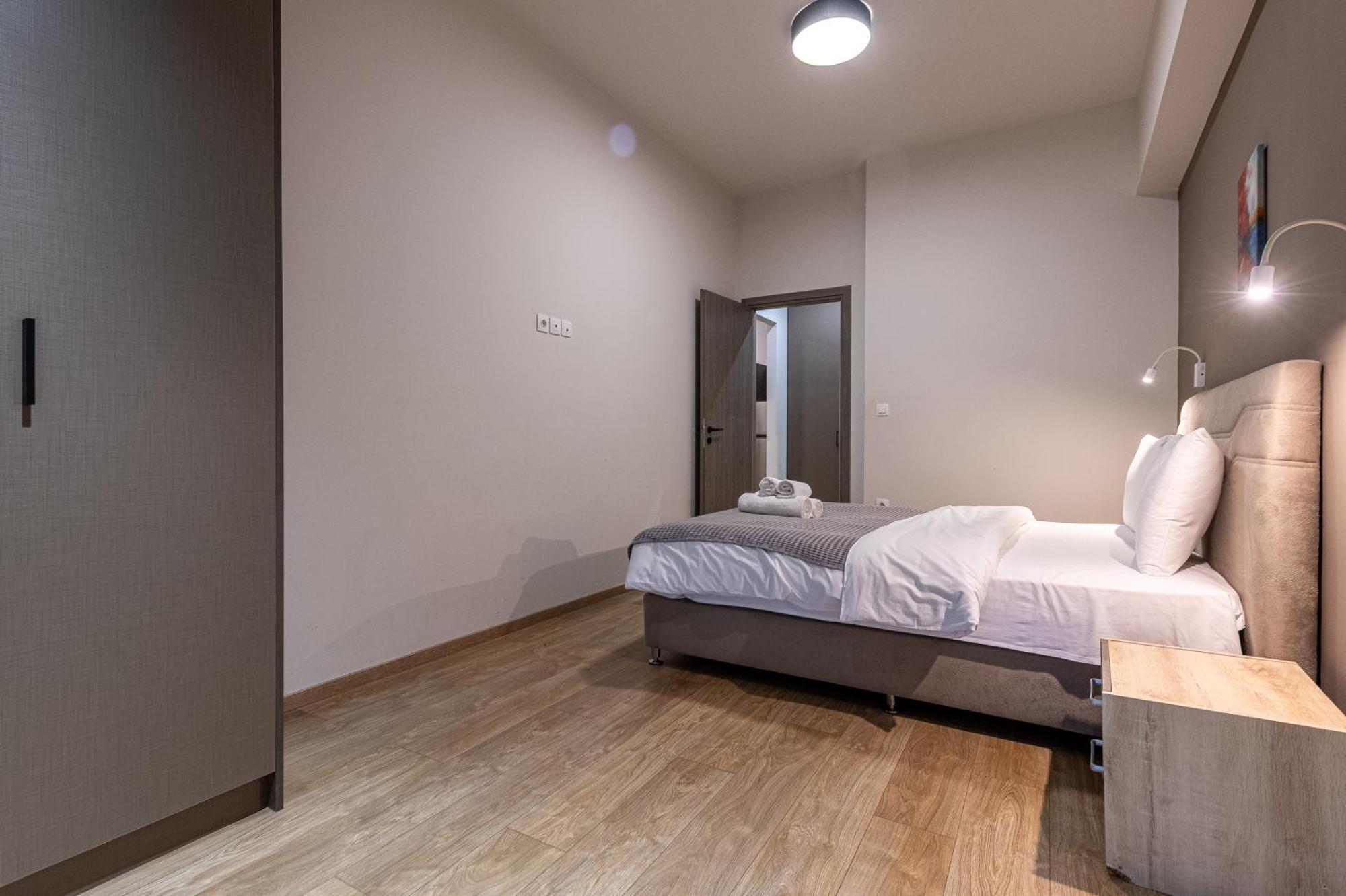 Athenian Infinity Apartments Екстер'єр фото