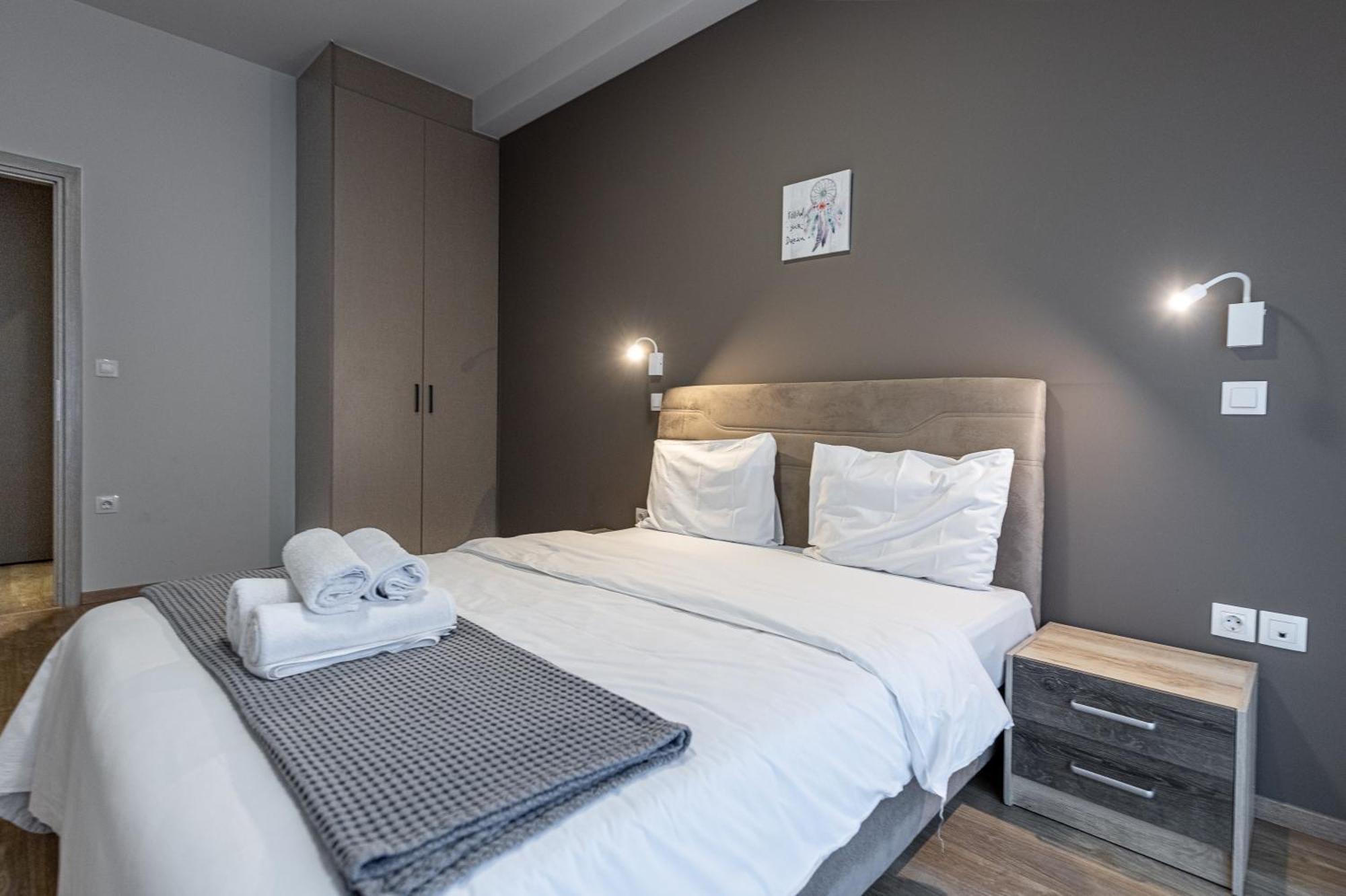 Athenian Infinity Apartments Екстер'єр фото