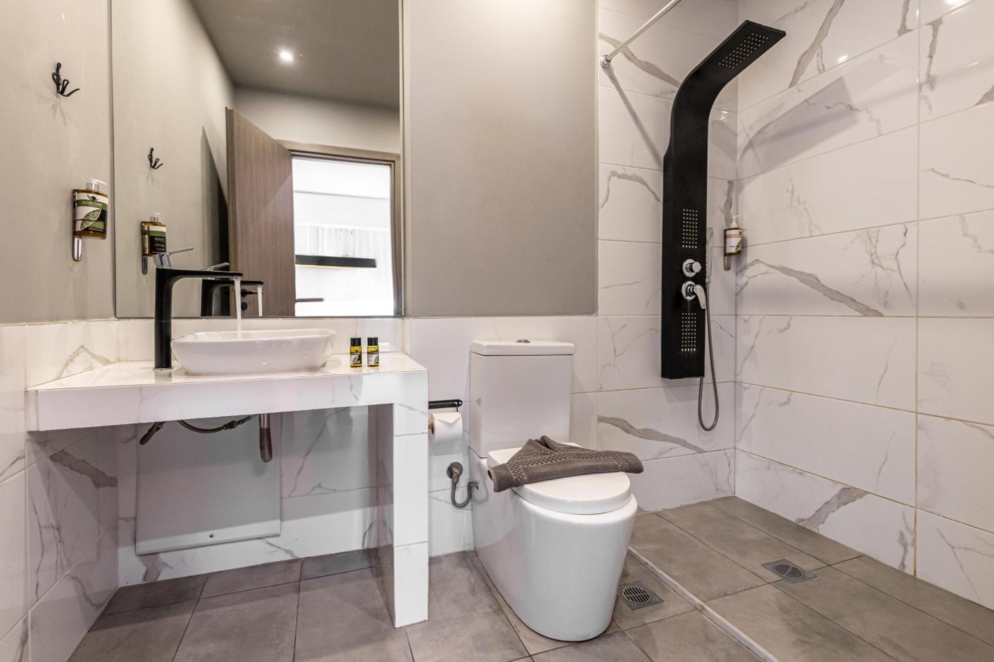 Athenian Infinity Apartments Екстер'єр фото
